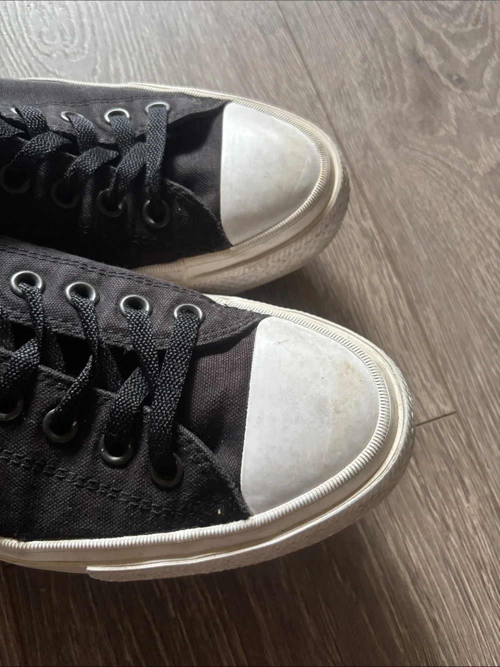 Converse Black Low-Top Chuck Taylor 2